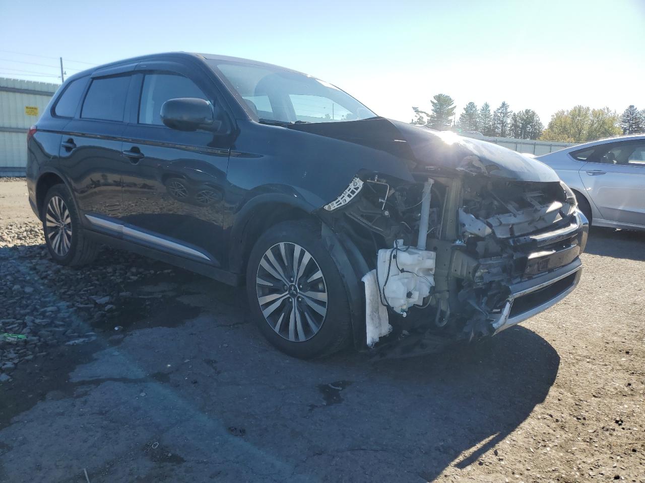 MITSUBISHI OUTLANDER SE