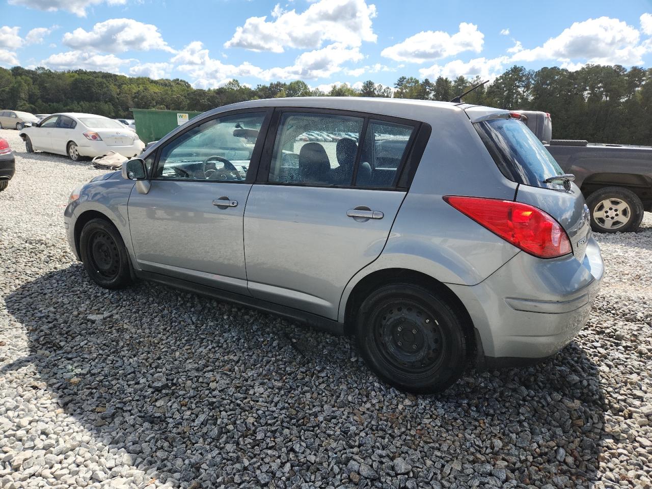 NISSAN VERSA S
