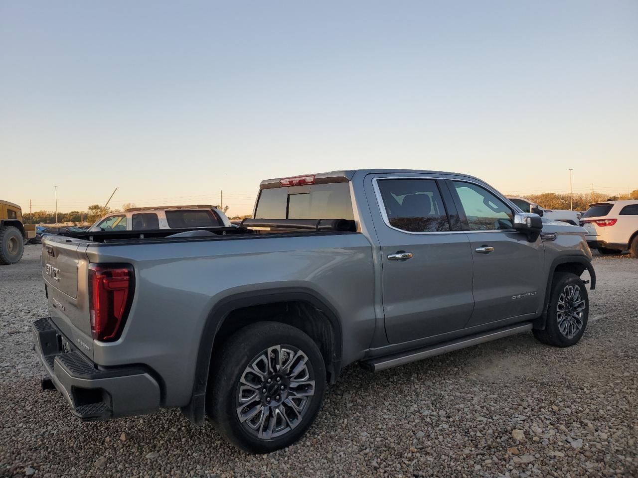 GMC SIERRA K1500 DENALI ULTIMATE