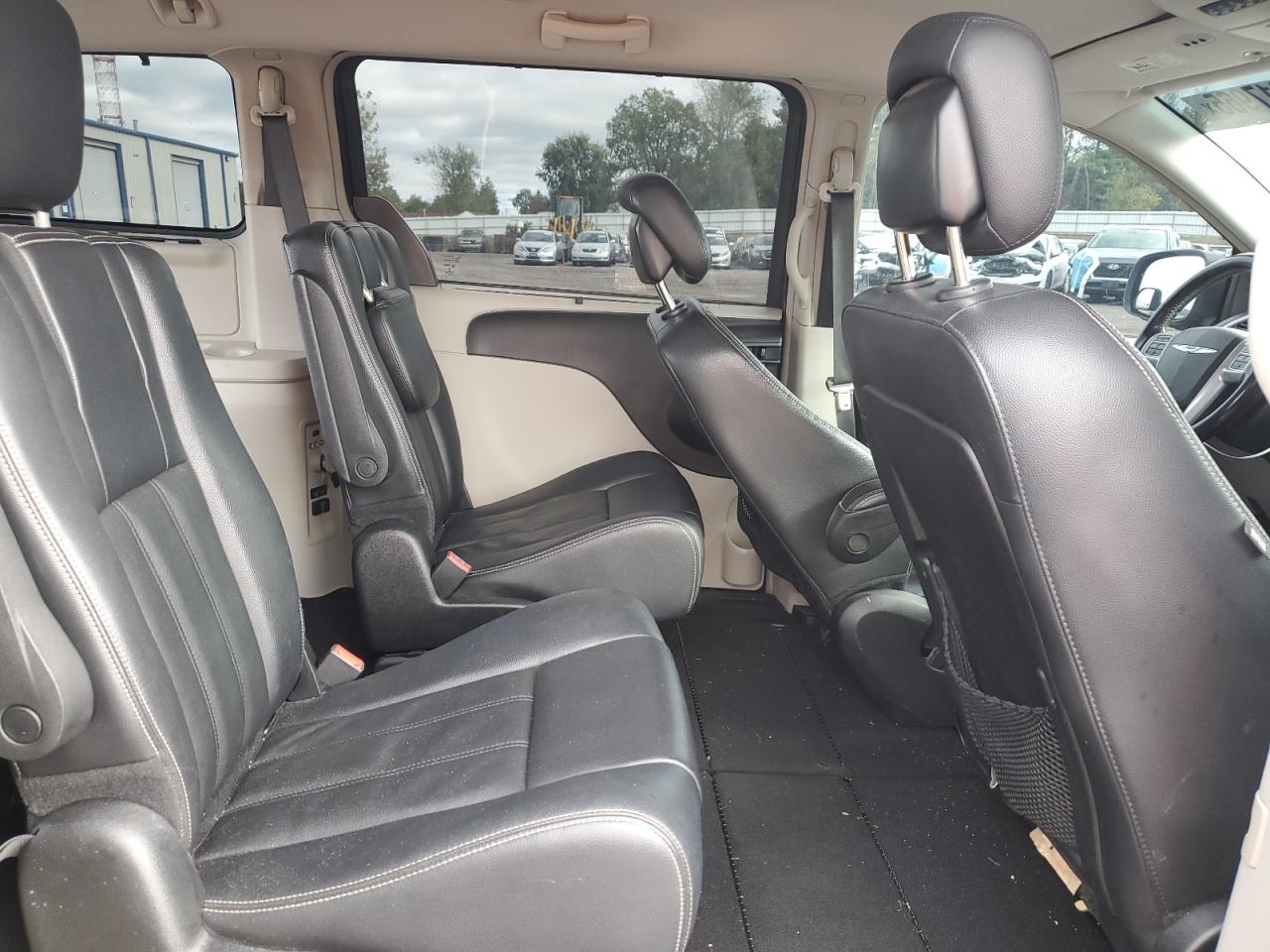 CHRYSLER TOWN & COUNTRY TOURING