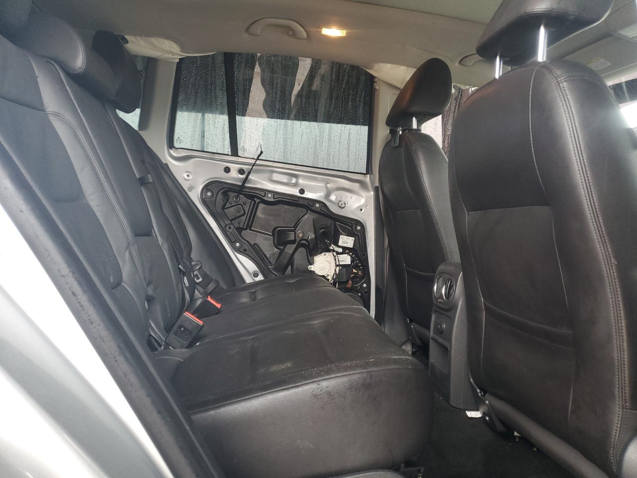 VOLKSWAGEN TIGUAN SPORT