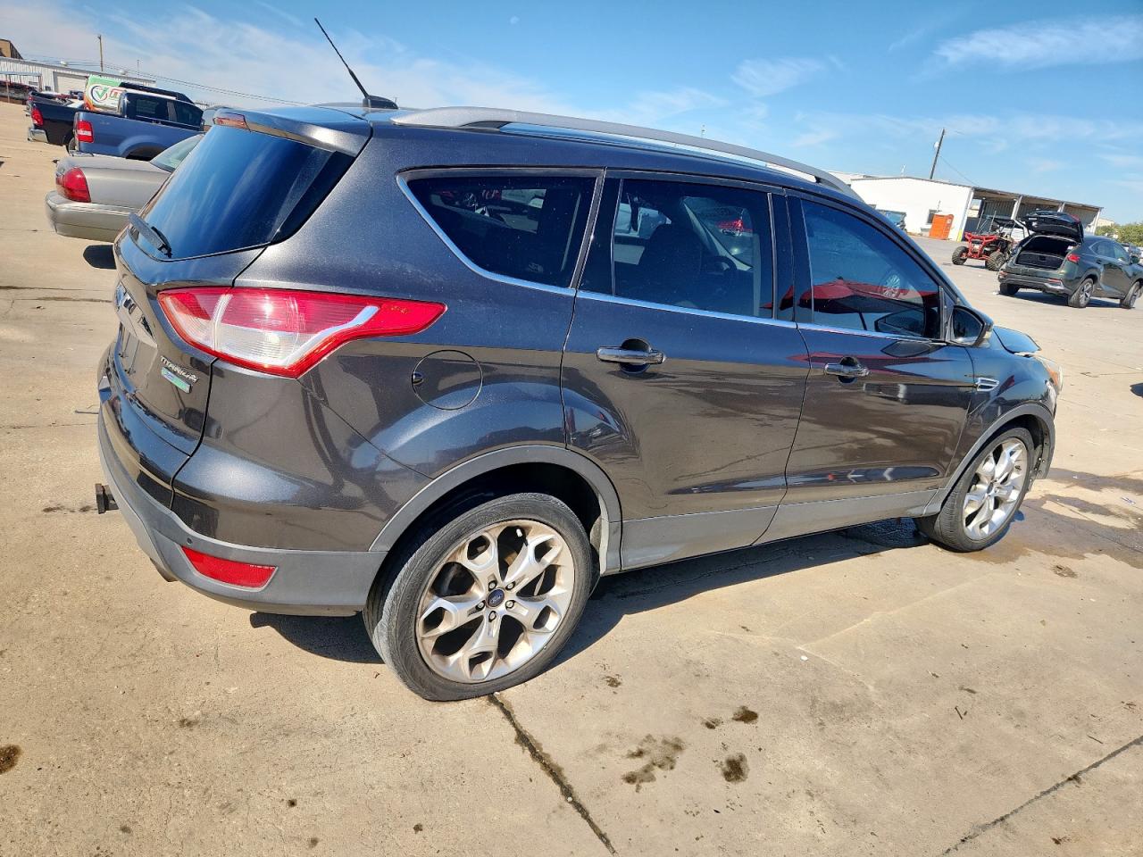 FORD ESCAPE TITANIUM