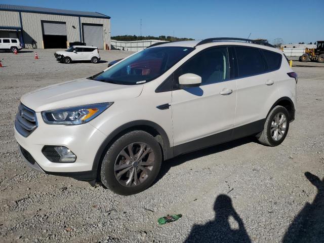 Global Auto Auctions: 2018 FORD ESCAPE SEL