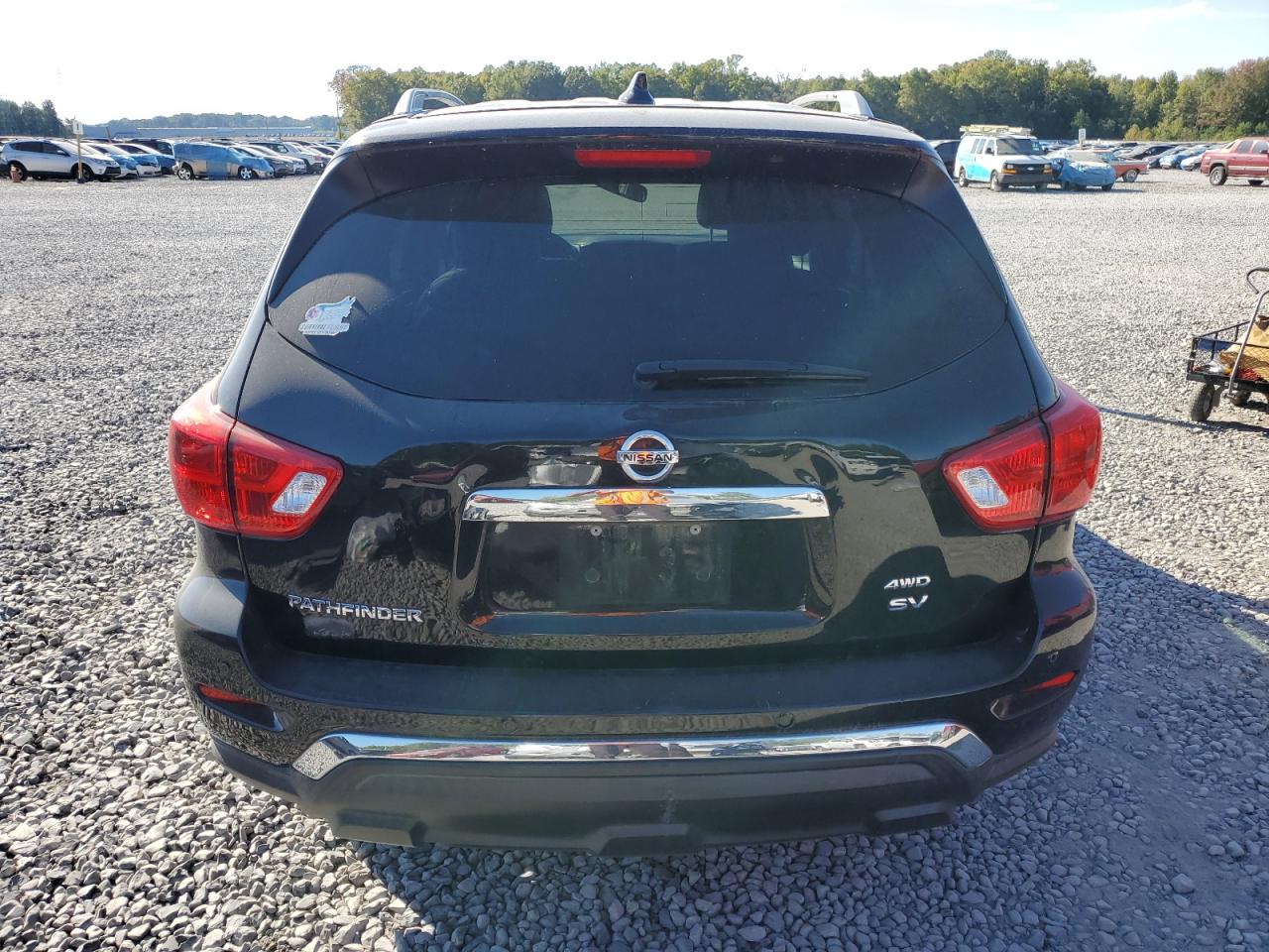 NISSAN PATHFINDER SV