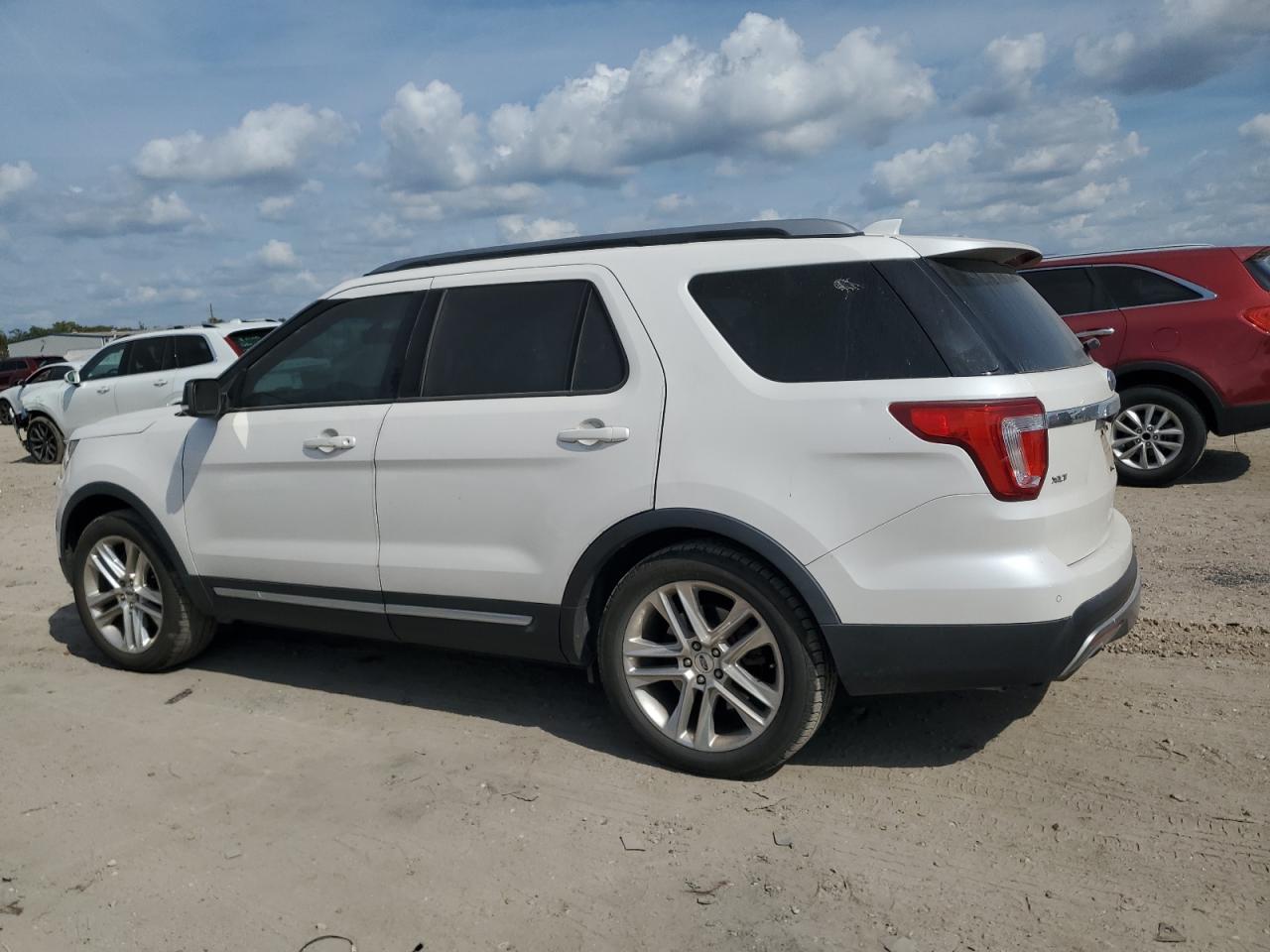 FORD EXPLORER XLT