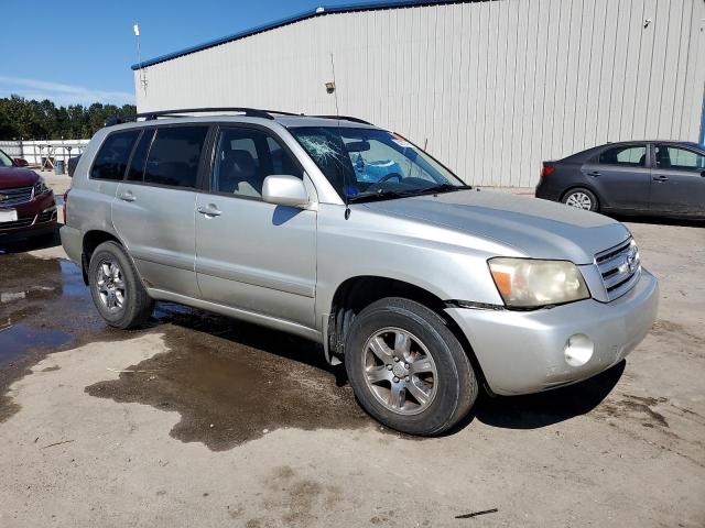 2004 TOYOTA HIGHLANDER #3276473695