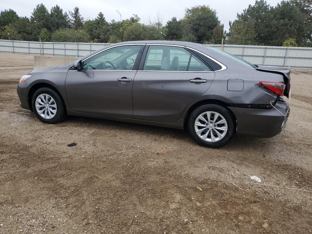 TOYOTA CAMRY LE