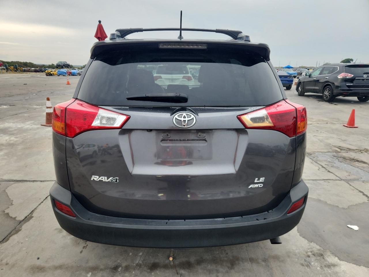 TOYOTA RAV4 LE