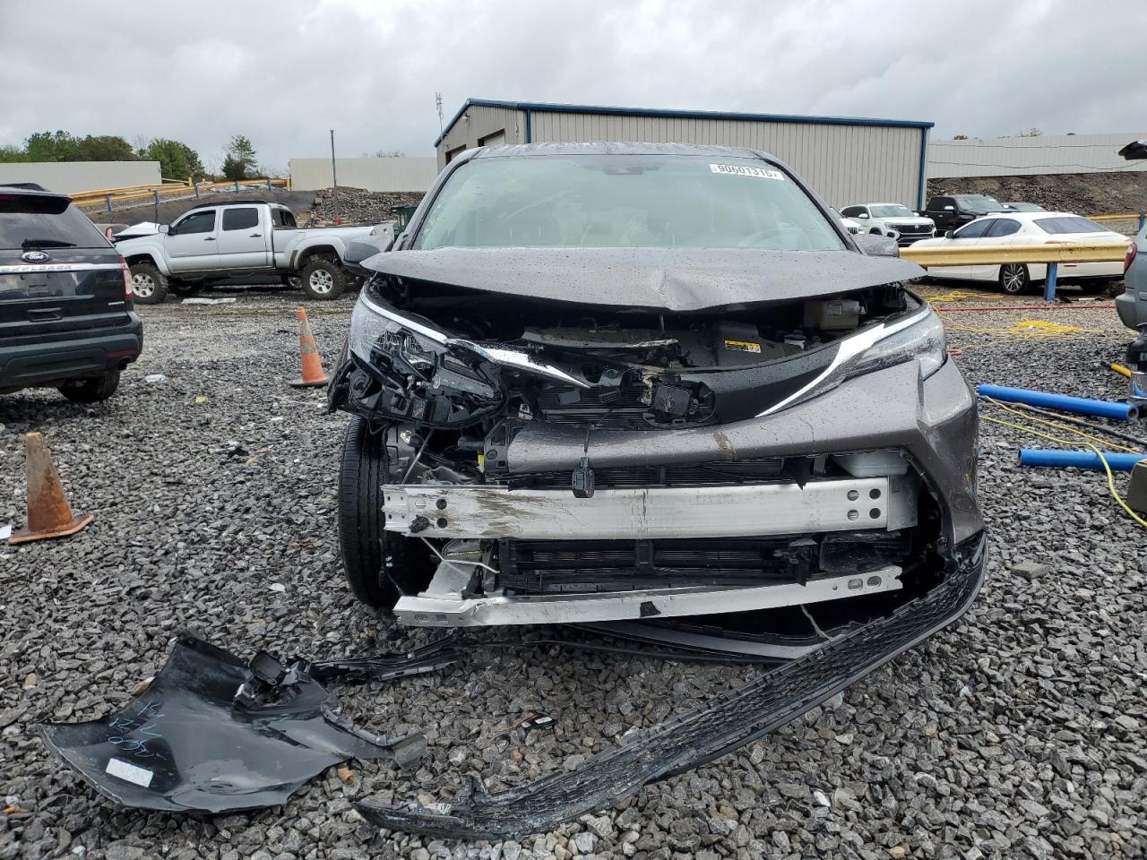 Lot #3284022848 2024 TOYOTA SIENNA LE