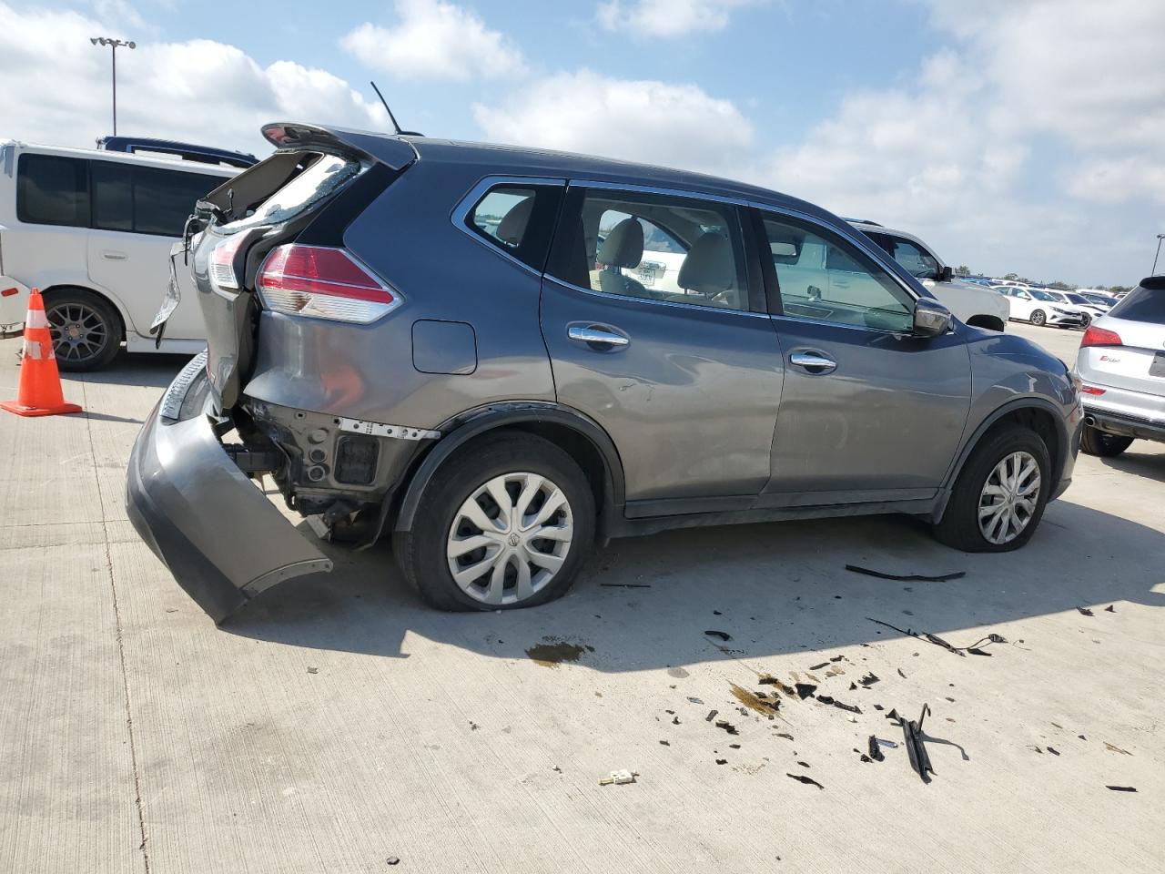 Lot #3305725746 2015 NISSAN ROGUE S