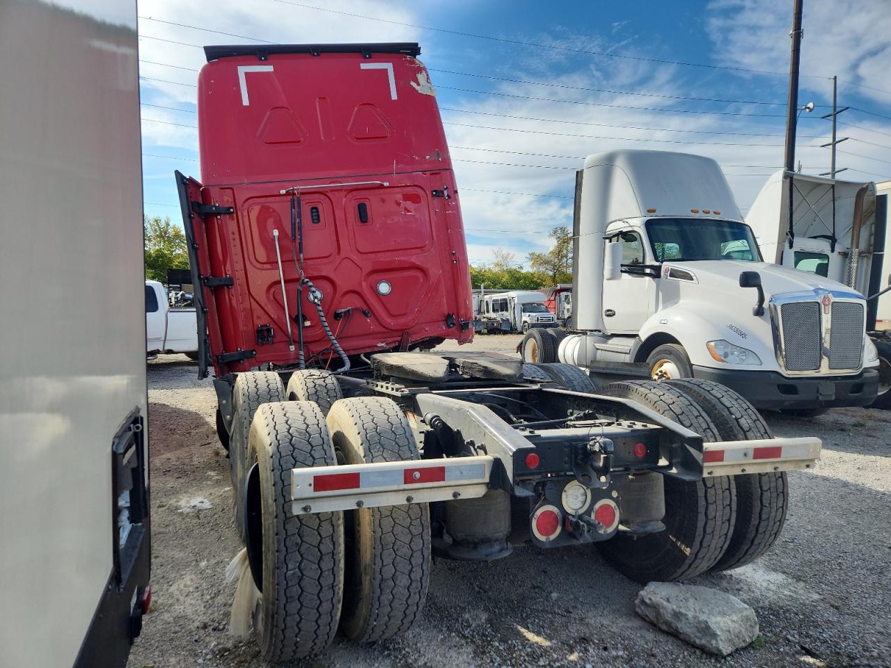 Lot #3275549025 2023 FREIGHTLINER CASCADIA 1