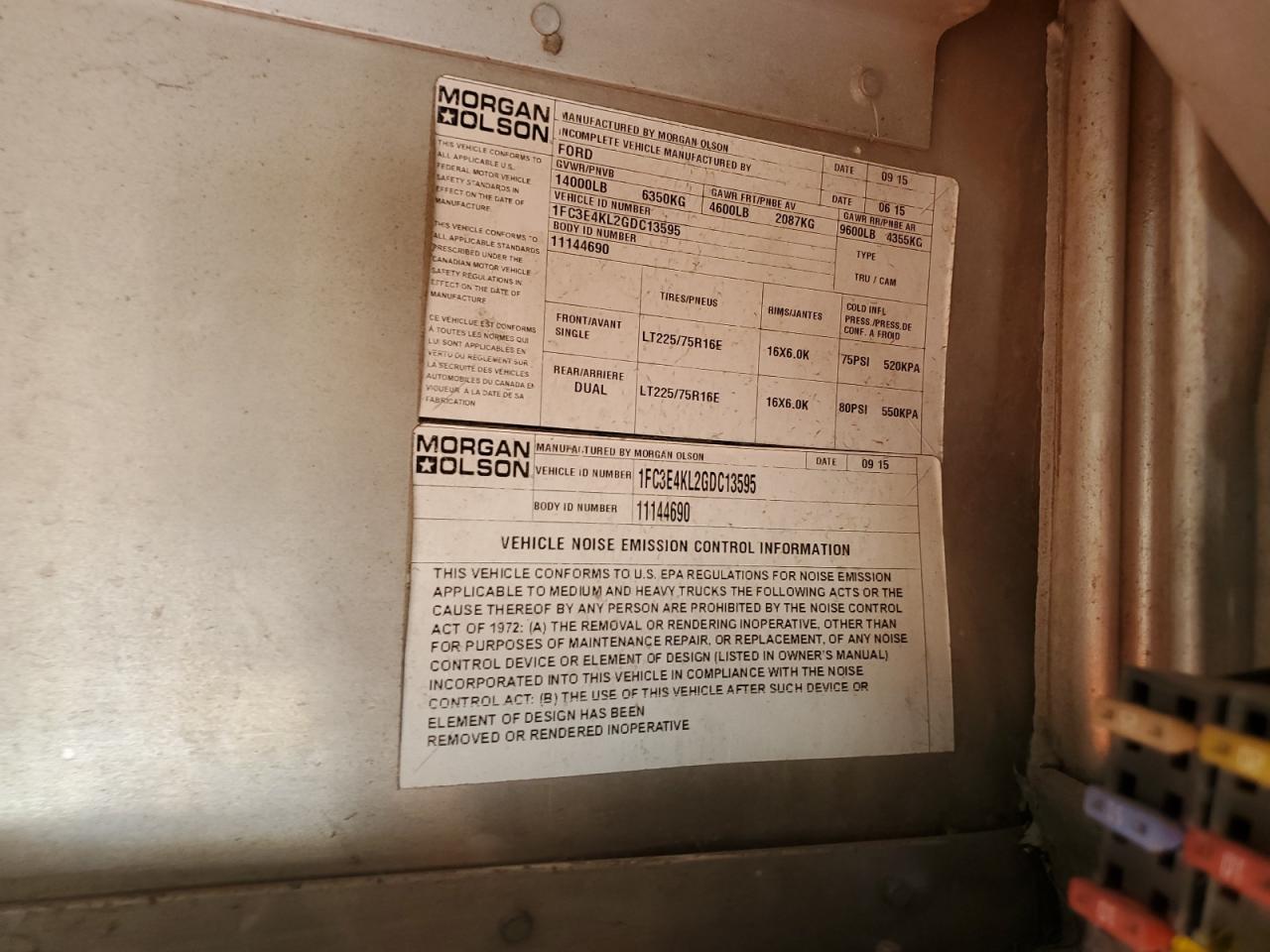 FORD ECONOLINE E450 SUPER DUTY COMMERCIAL STRIPPED CHASSIS