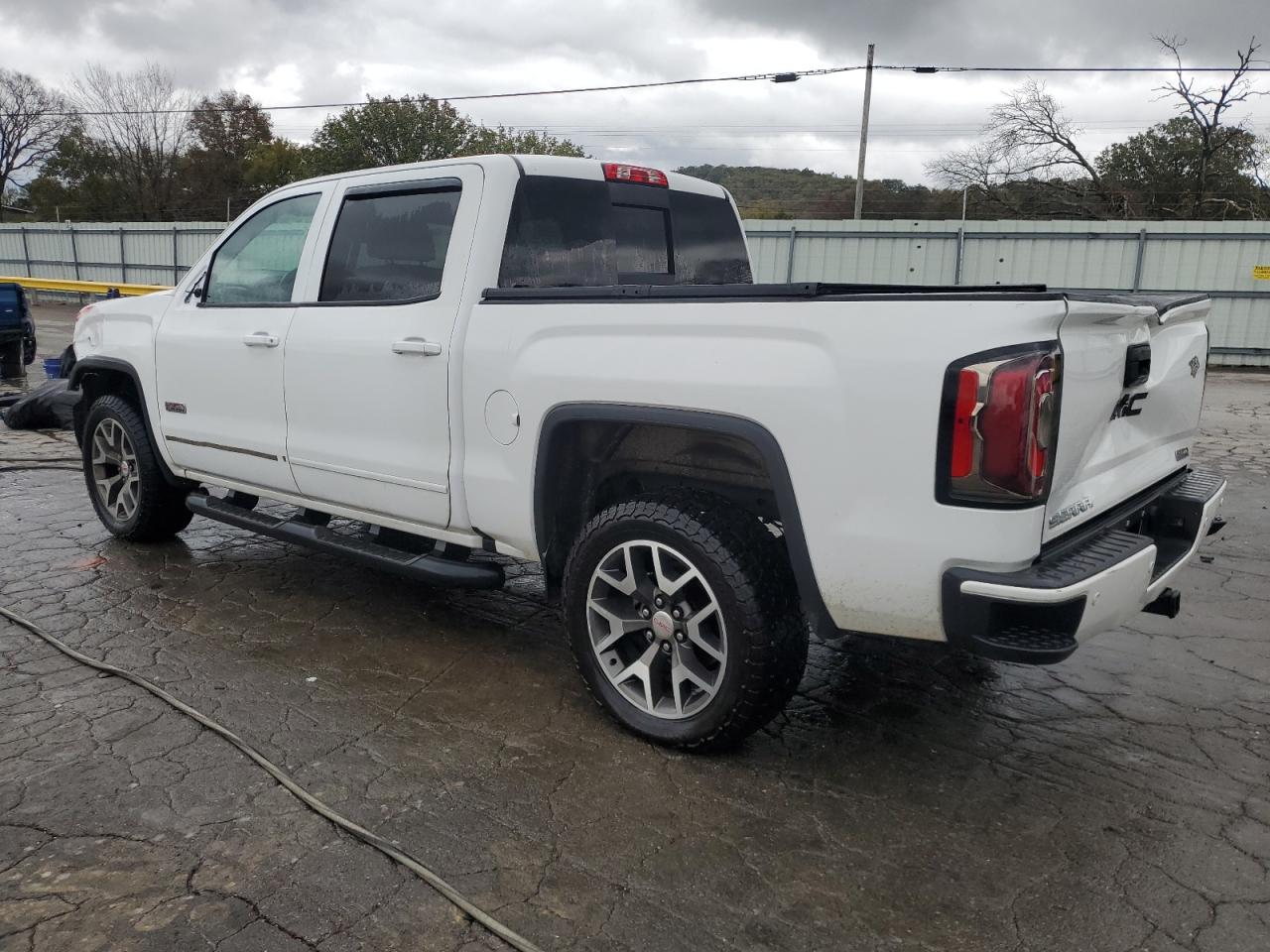 GMC SIERRA K1500 SLT