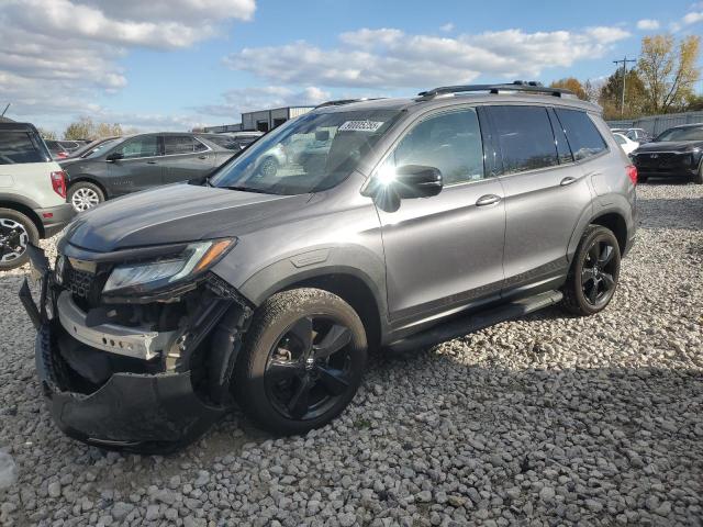 2019 HONDA PASSPORT E - 5FNYF8H02KB010229