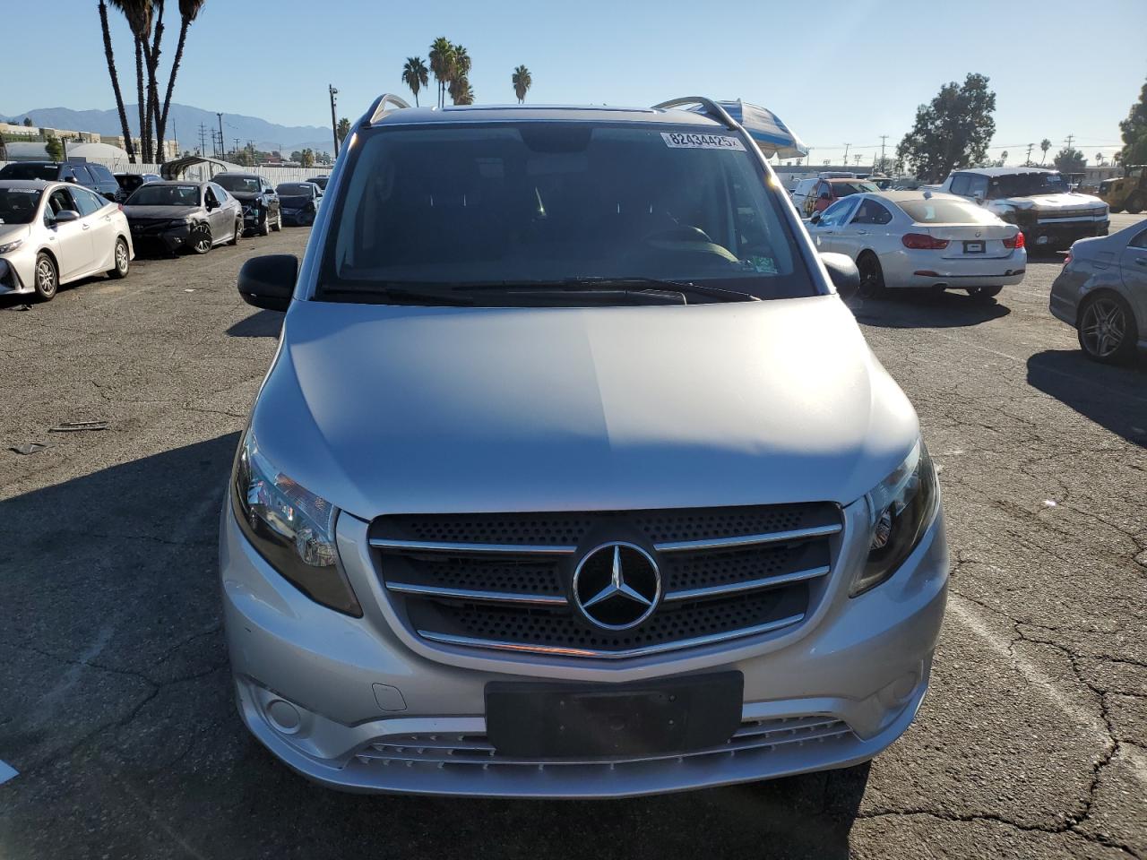 MERCEDES-BENZ METRIS