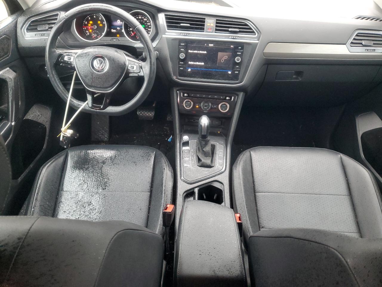 VOLKSWAGEN TIGUAN SE