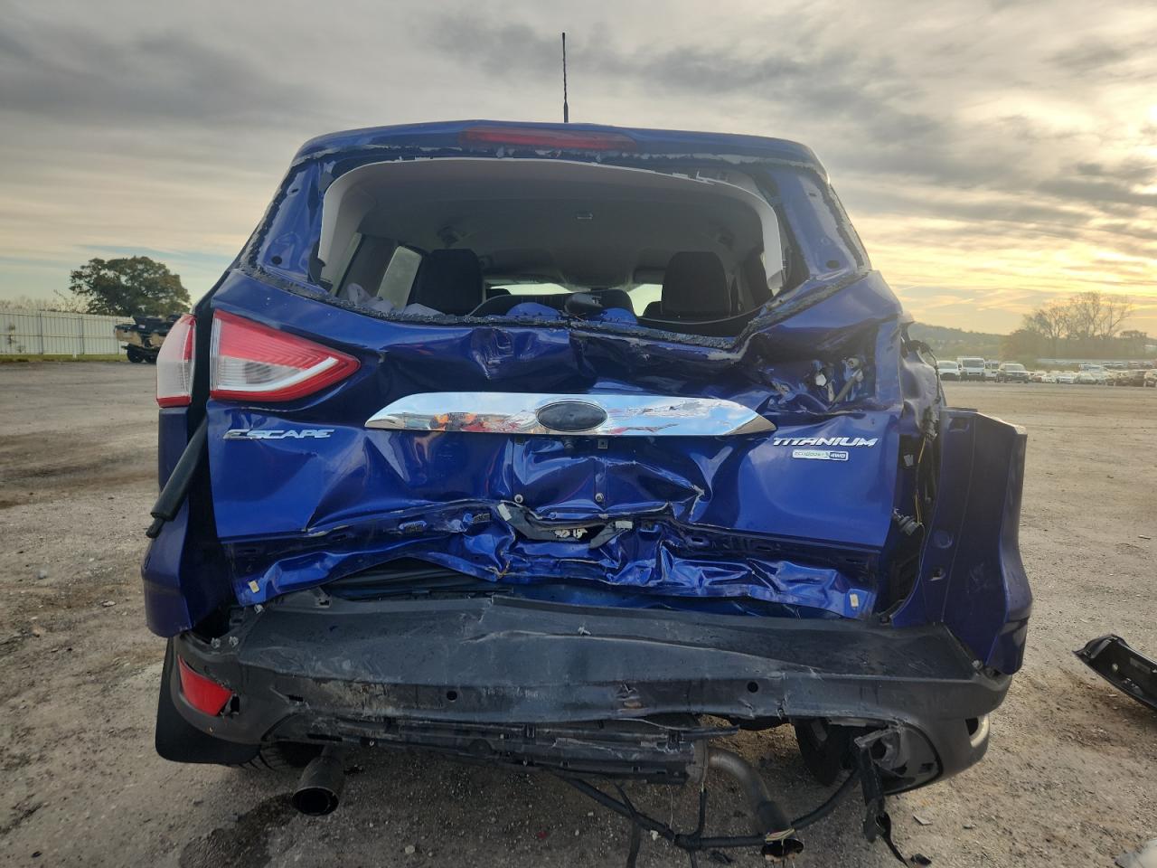 FORD ESCAPE TITANIUM