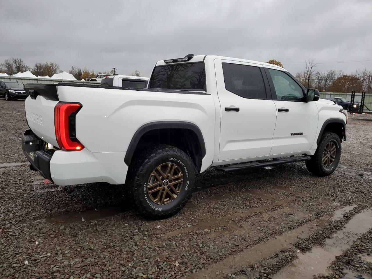 TOYOTA TUNDRA CREWMAX SR