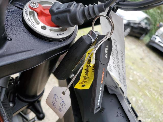 2023 KTM 1290 SUPER VBKV69400PM966014