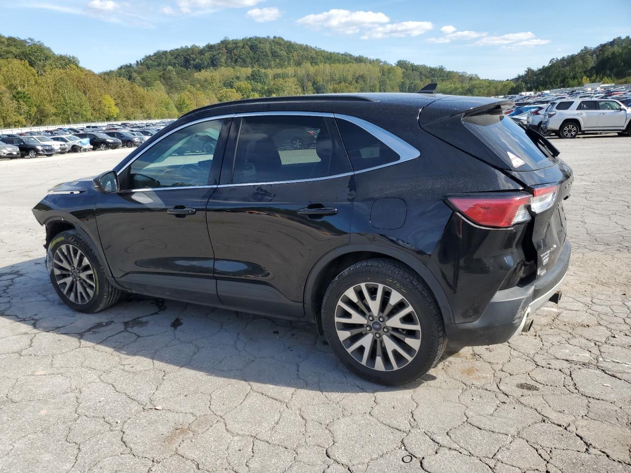 FORD ESCAPE TITANIUM