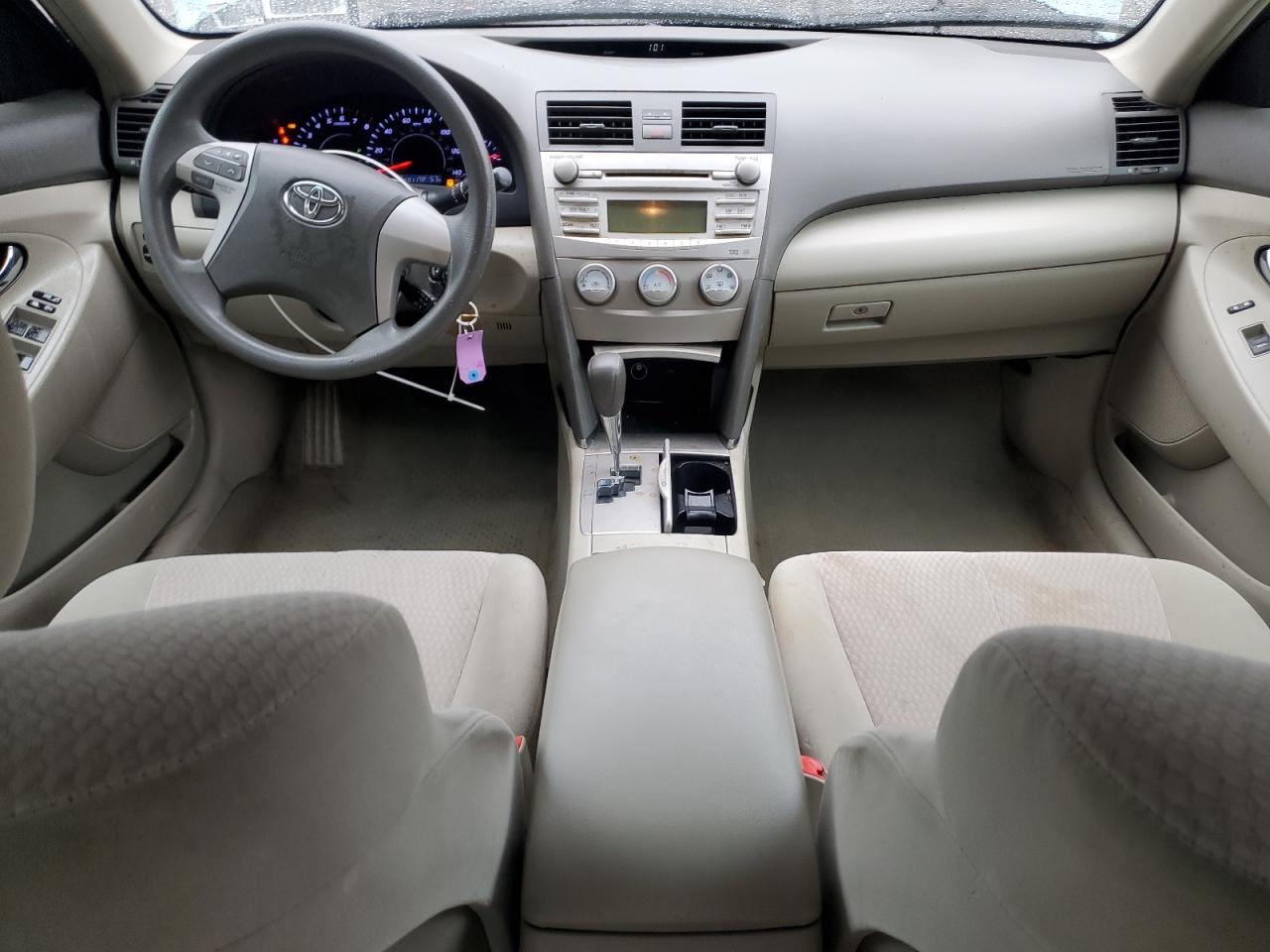 TOYOTA CAMRY BASE