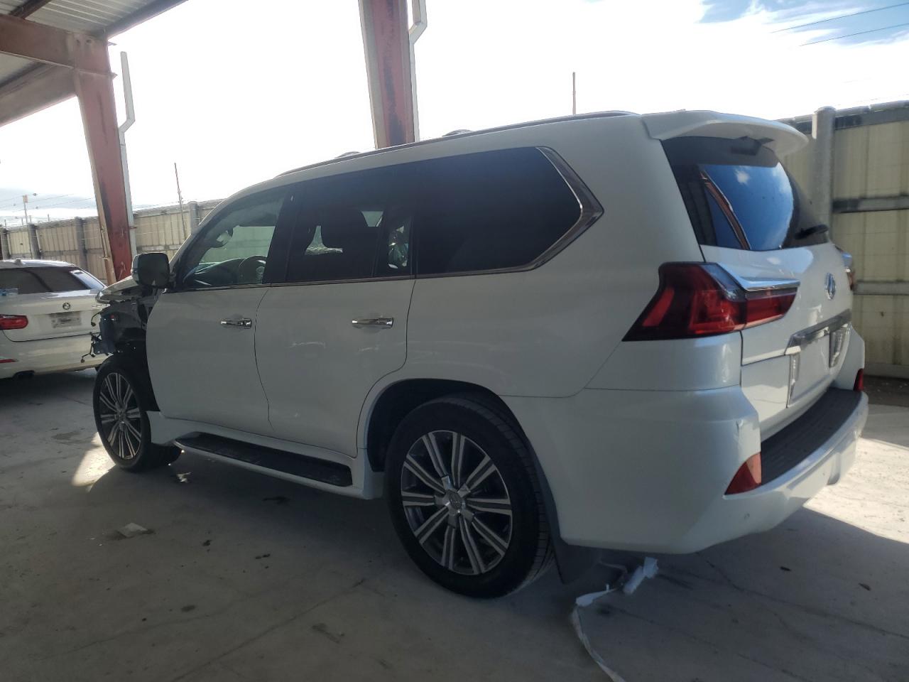 LEXUS LX 570