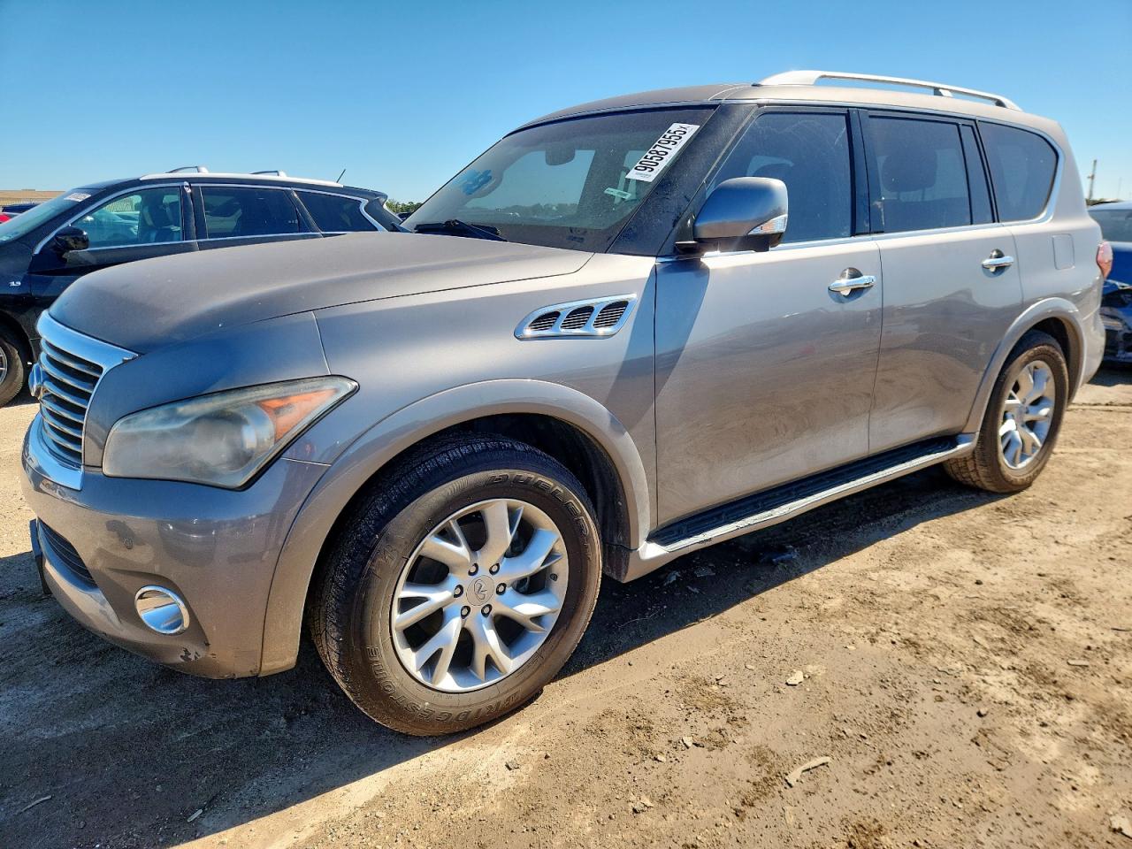 INFINITI QX56