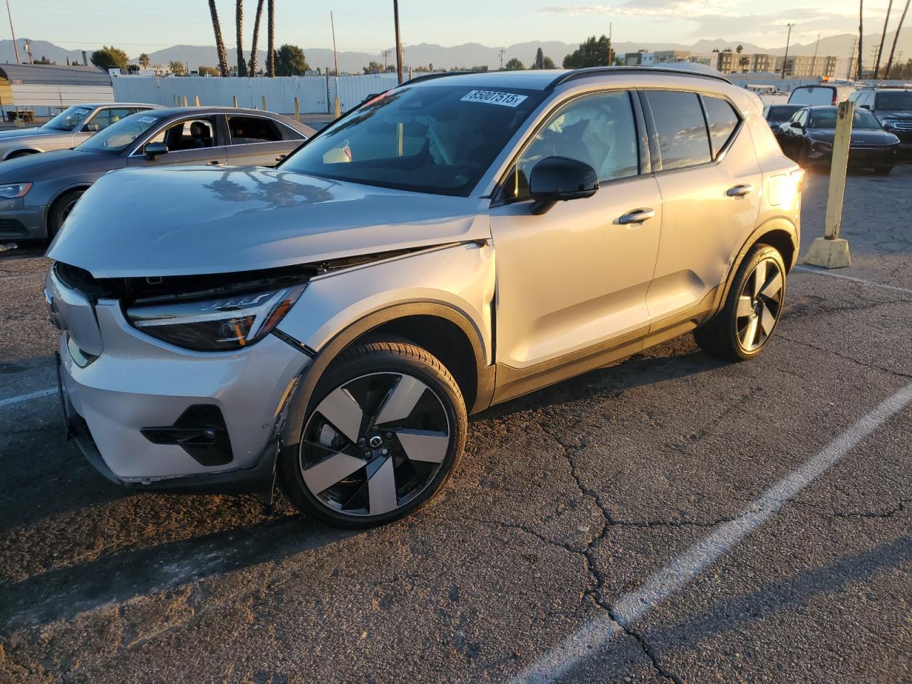 VOLVO XC40 RECHARGE PLUS