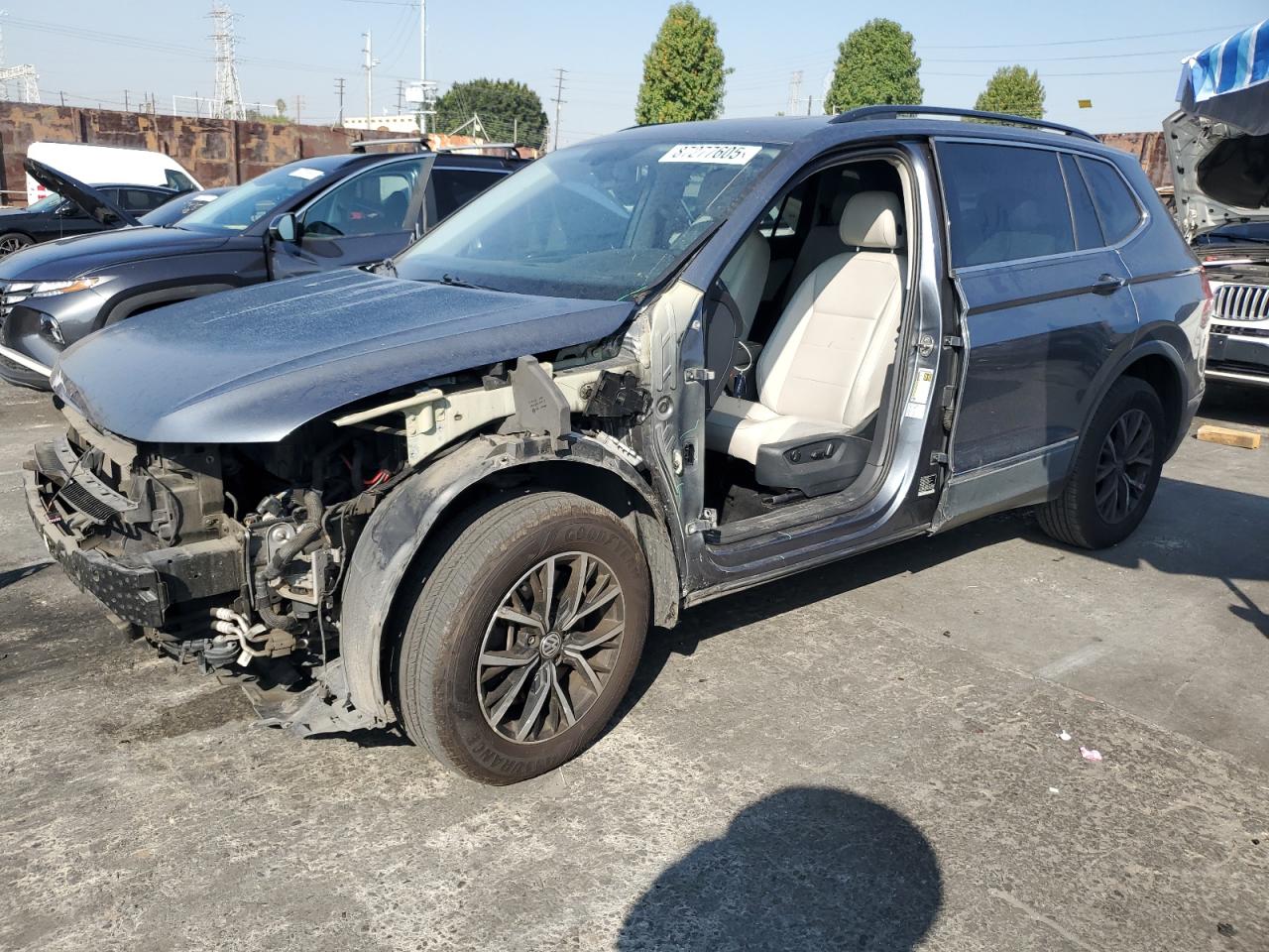 VOLKSWAGEN TIGUAN SE