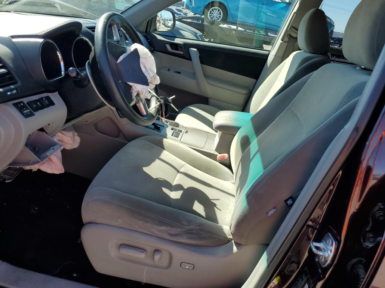 TOYOTA HIGHLANDER BASE