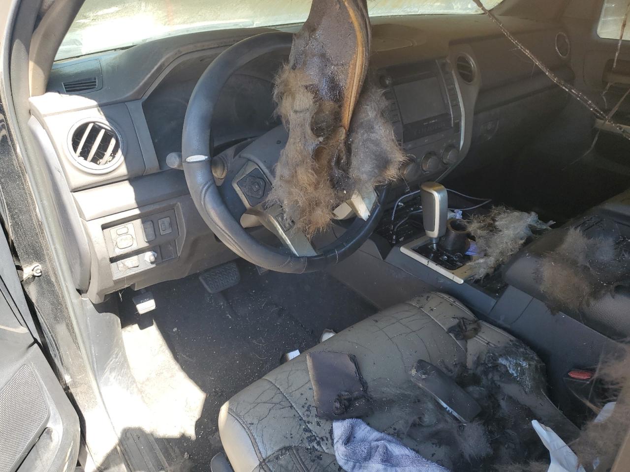 TOYOTA TUNDRA DOUBLE CAB SR