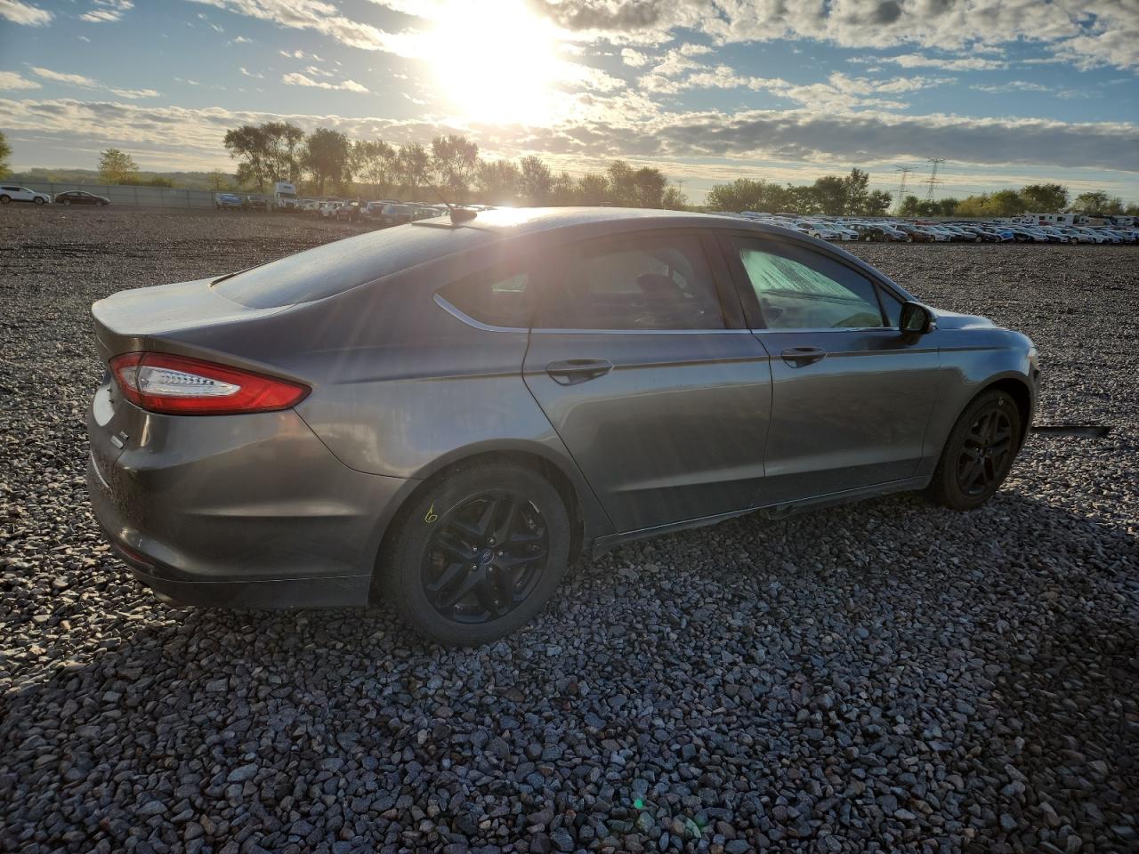 FORD FUSION SE