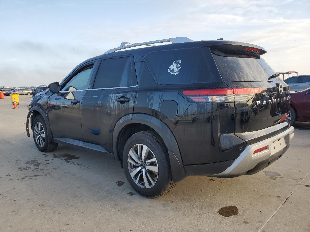 NISSAN PATHFINDER SL