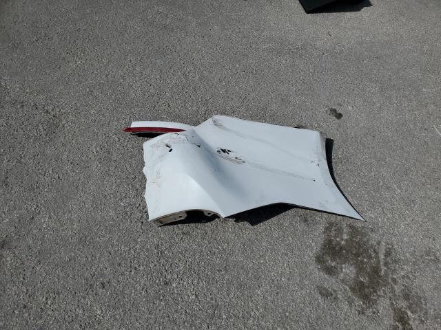 2016 HYUNDAI GENESIS 3. KMHGN4JE2GU126800