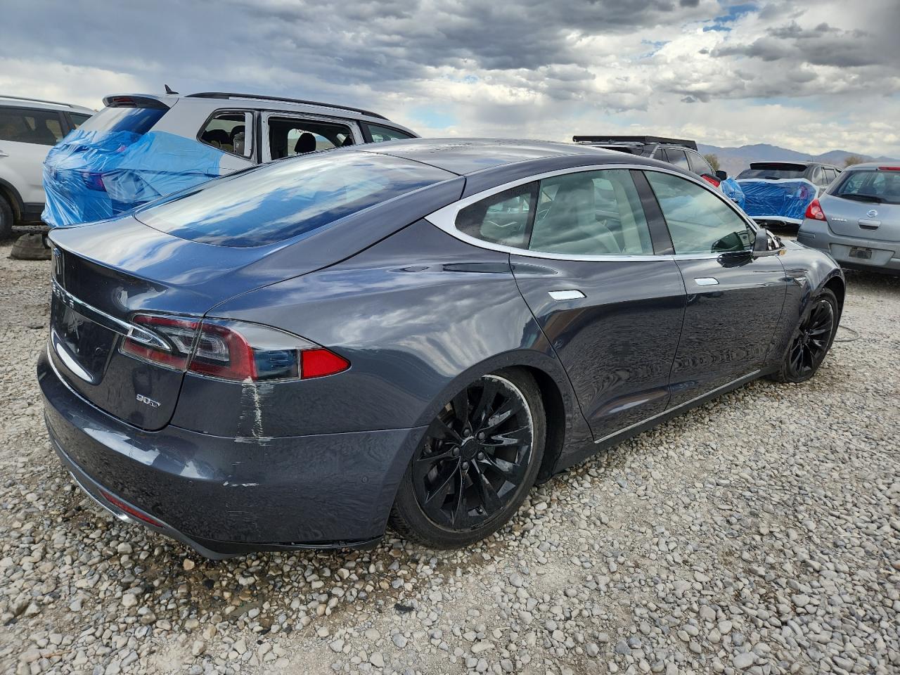TESLA MODEL S