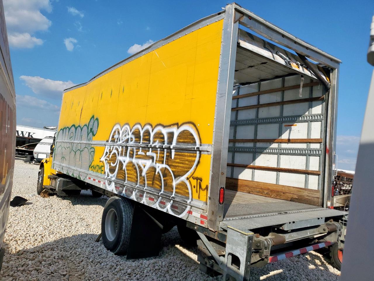 Lot #3303704034 2019 FREIGHTLINER M2