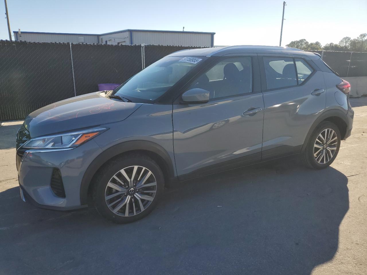 NISSAN KICKS SV