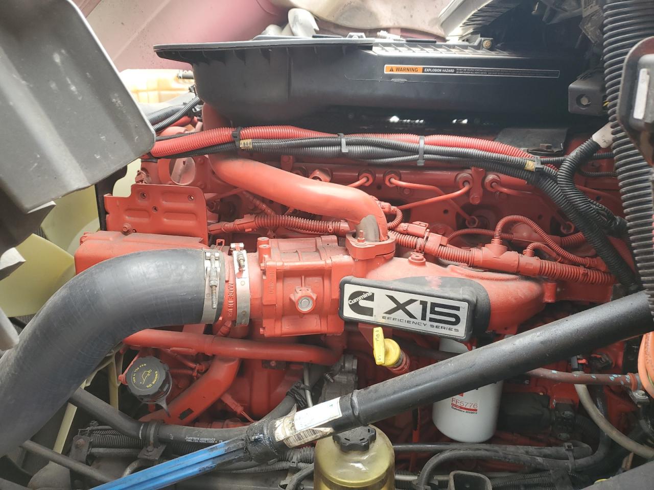 Lot #3308218231 2019 INTERNATIONAL LT625