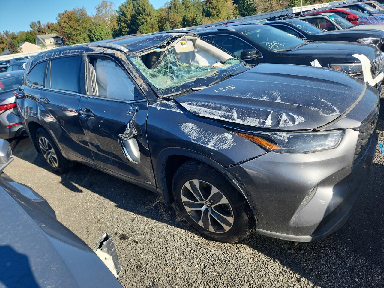 TOYOTA HIGHLANDER HYBRID XLE