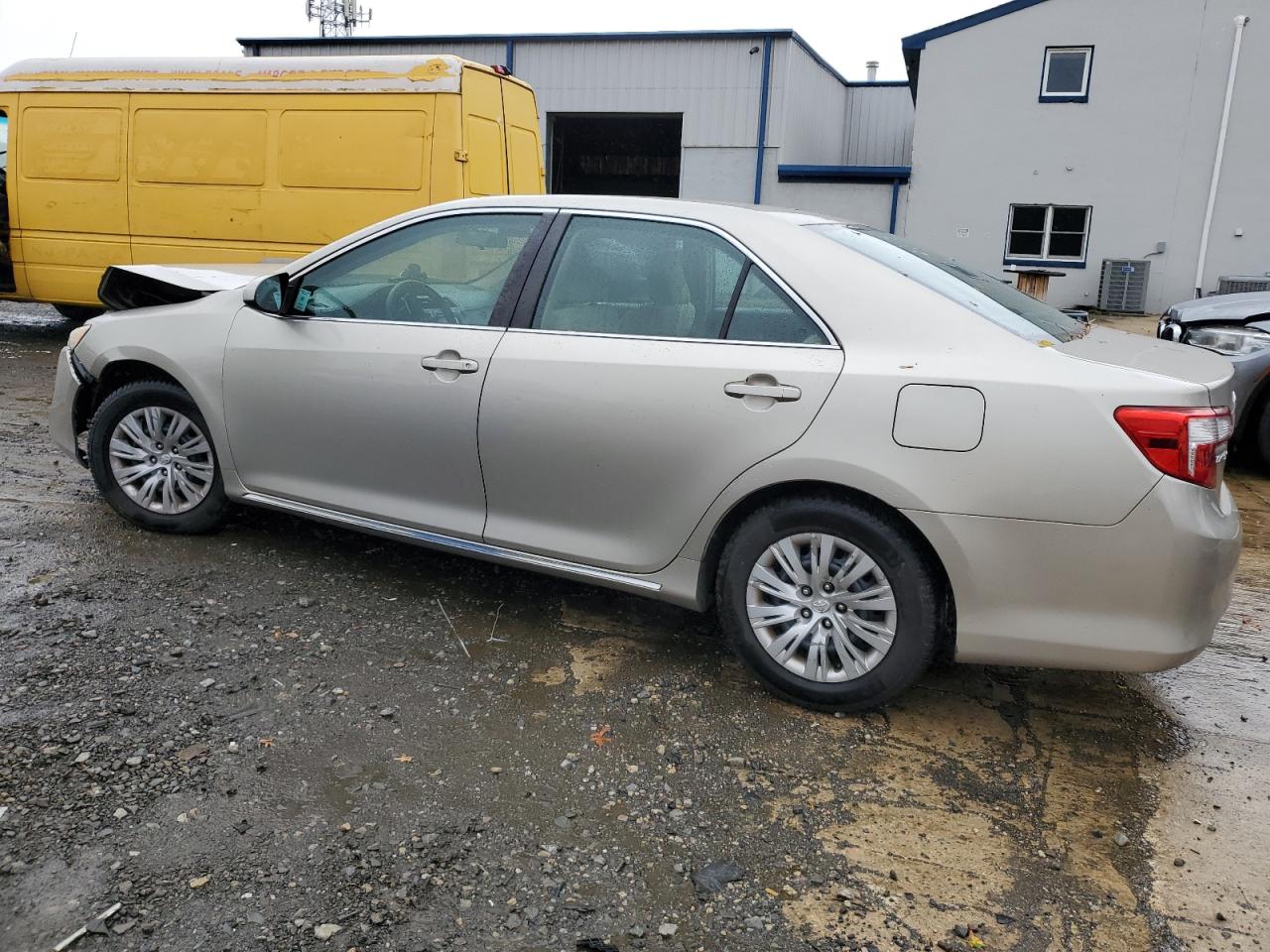 TOYOTA CAMRY L