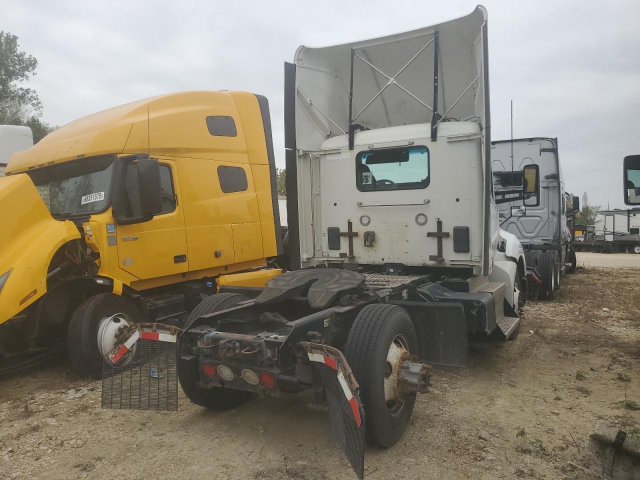 Lot #3266816921 2017 KENWORTH T680