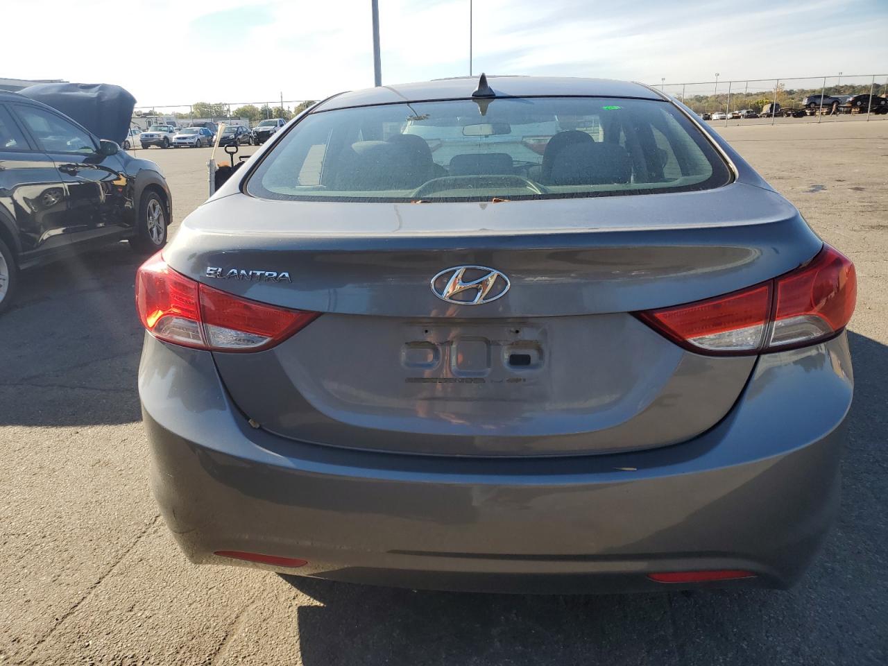HYUNDAI ELANTRA GLS