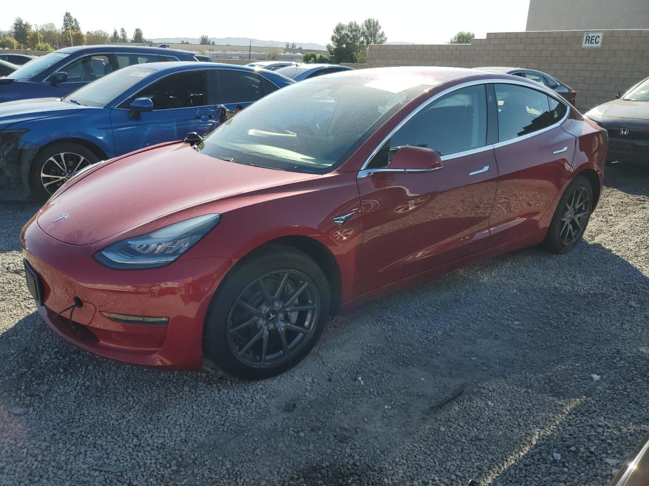 Lot #3302766379 2018 TESLA MODEL 3