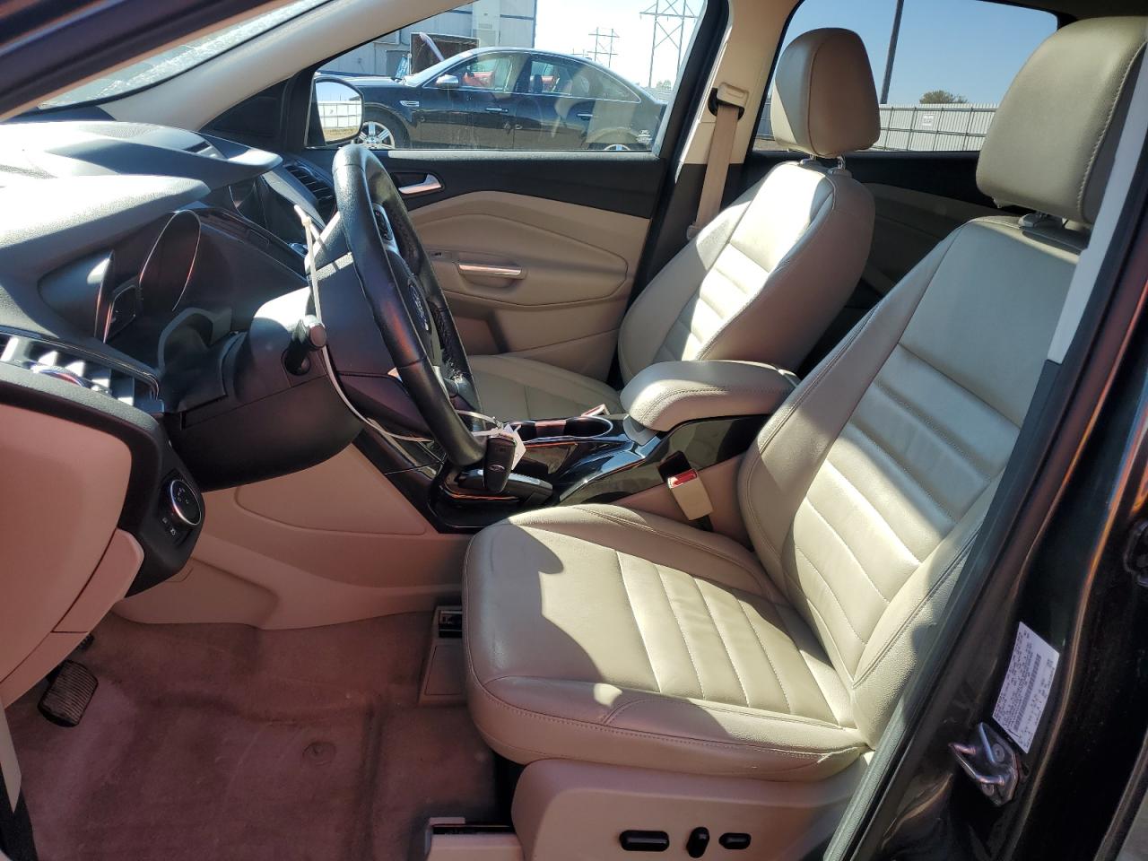 FORD ESCAPE TITANIUM