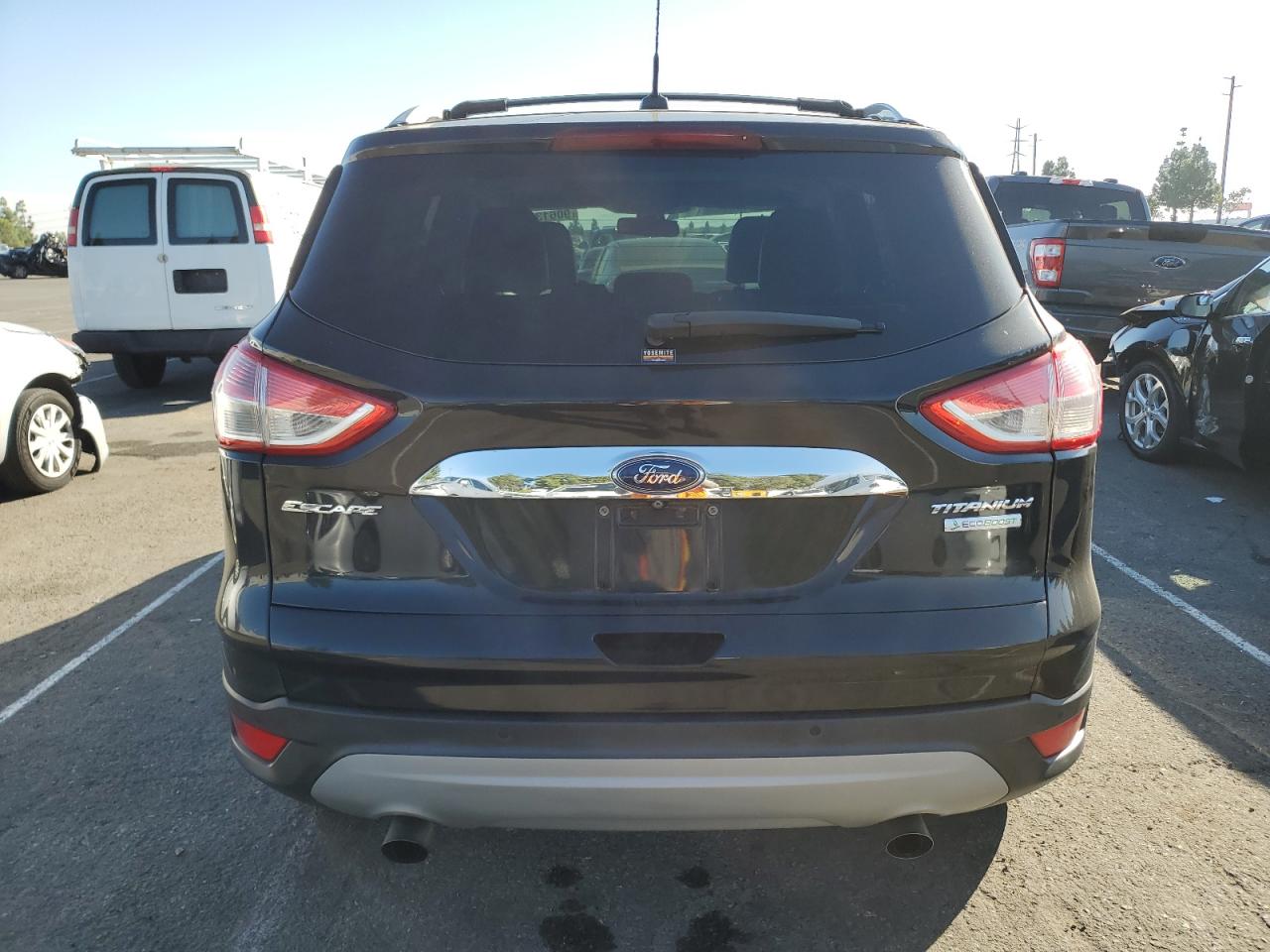 FORD ESCAPE TITANIUM