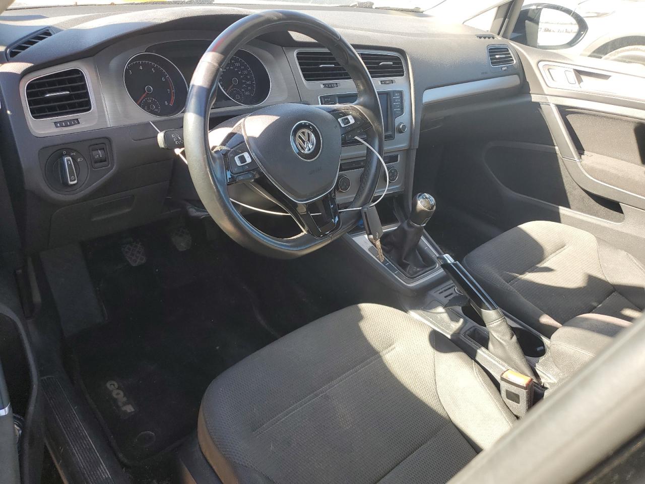 VOLKSWAGEN GOLF SPORTSVAN S