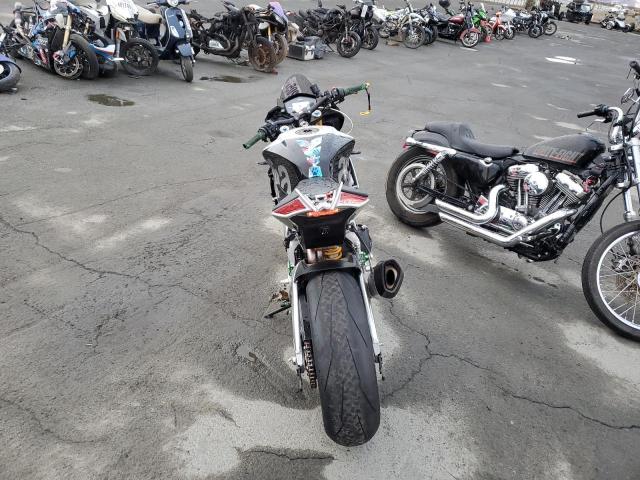 2017 APRILIA TUONO V4 1 ZD4KGUA01HS000233