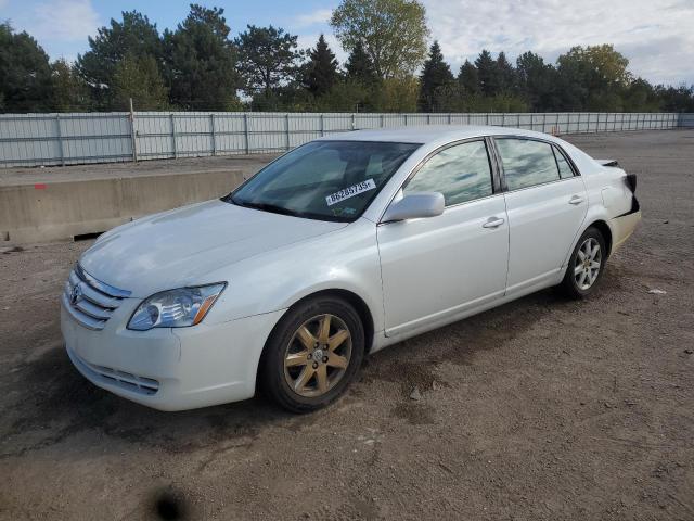 TOYOTA AVALON XL