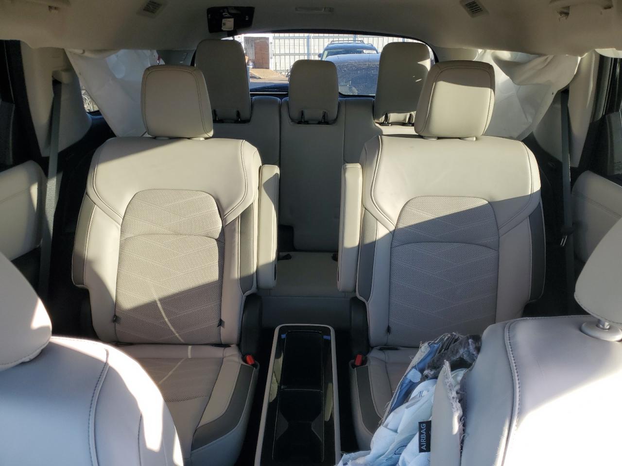 NISSAN PATHFINDER PLATINUM