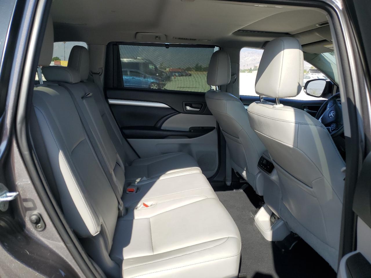 TOYOTA HIGHLANDER XLE